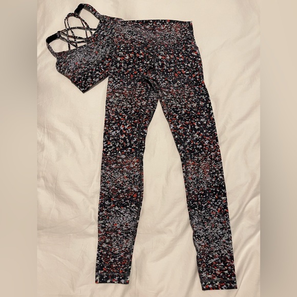 Size 6 Lululemon Align Leggings - Picture 2 of 4